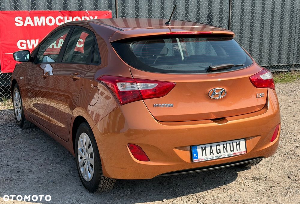 Hyundai i30 - 24