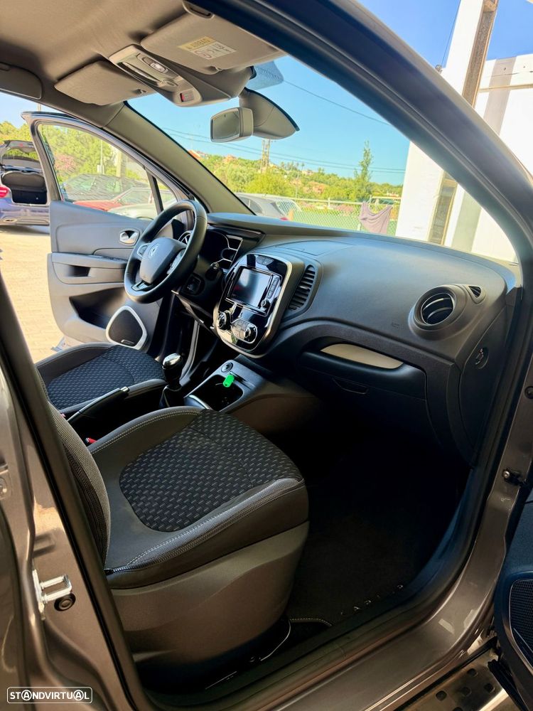 Renault Captur 0.9 TCE Exclusive XMOD - 22