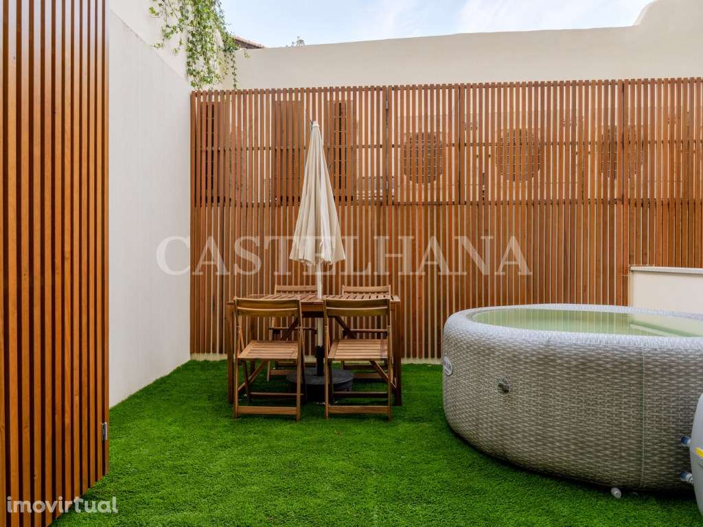 Apartamento T1+1 com varanda na zona histórica do Porto - Grande imagem: 2/88