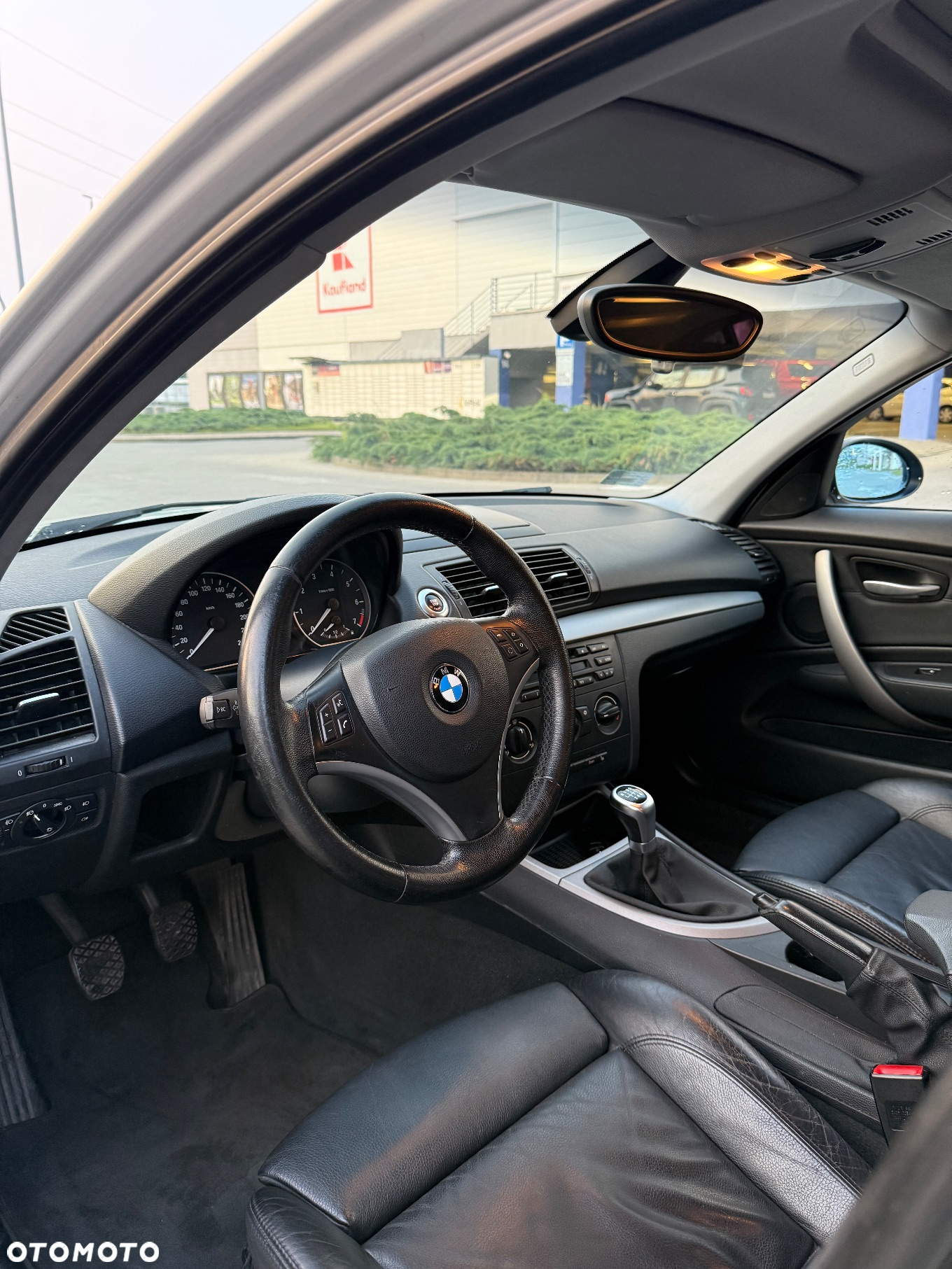 BMW Seria 1 116i - 10