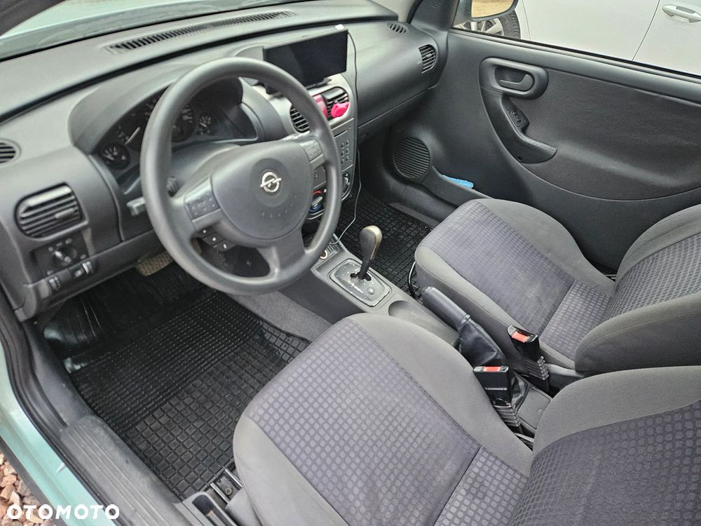 Opel Corsa 1.2 16V Comfort Easytronic - 12