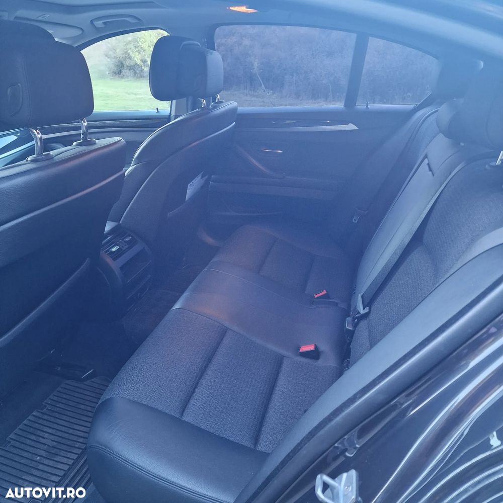 BMW Seria 5 525d xDrive - 6