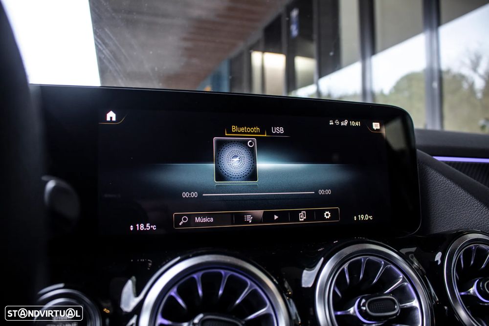 Mercedes-Benz GLA 250 e AMG Line - 46