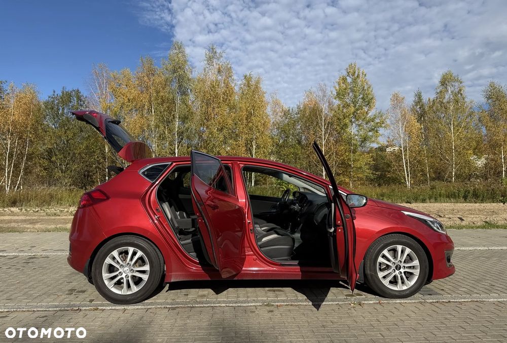 Kia Ceed 1.6 GDI DCT Platinum Edition - 11