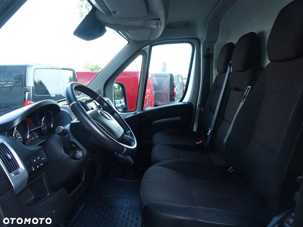Peugeot Boxer 3-osobowy L2H2 RAMPA ZAŁADOWCZA | ZABUDOWA WARSZTATOWA - 13