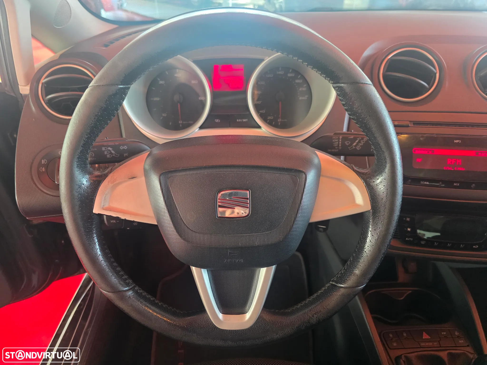 SEAT Ibiza SC 1.6 TDi Sport DPF - 13