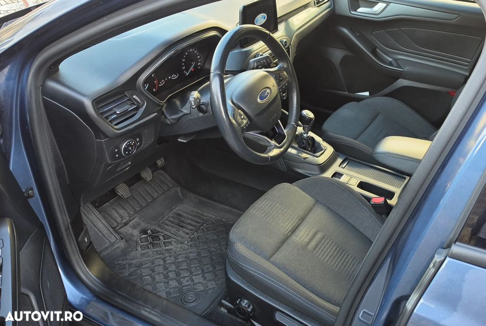 Ford Focus - 10