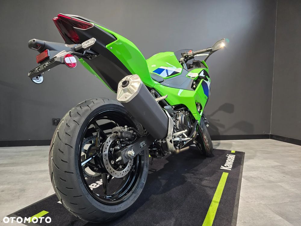 Kawasaki Ninja - 4