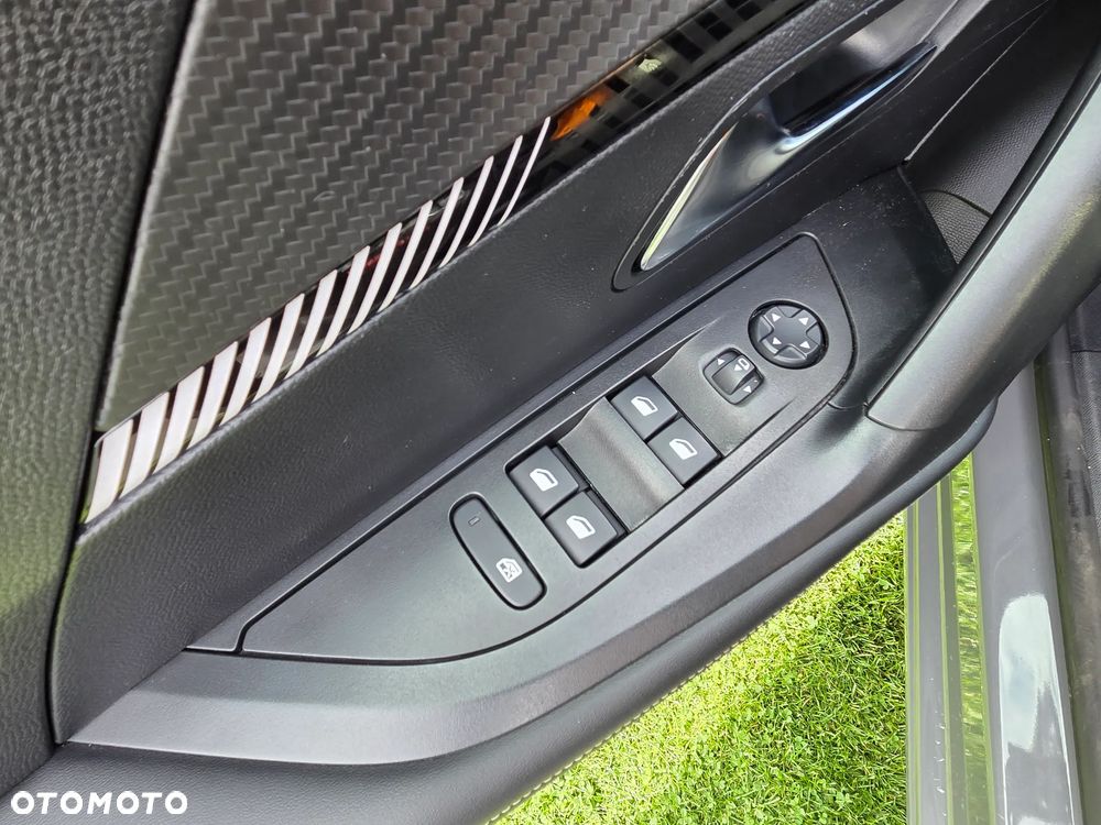 Peugeot 2008 PureTech 130 EAT8 Allure - 21