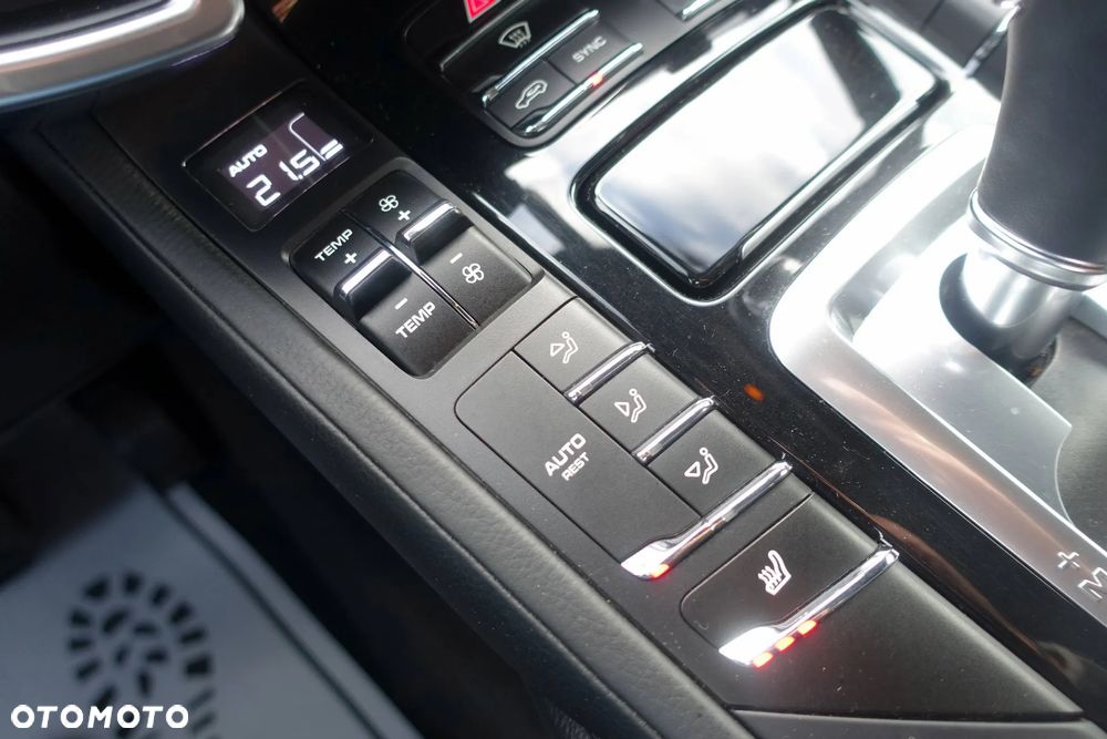 Porsche Cayenne Tiptronic S - 26