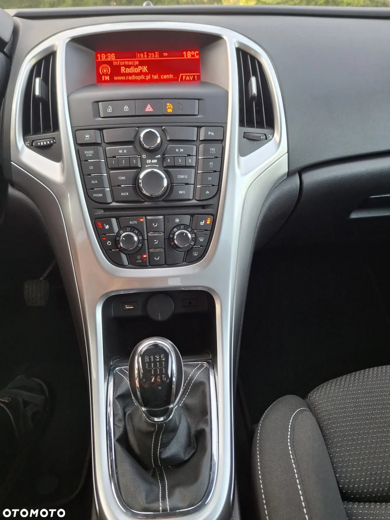 Opel Astra 1.4 Turbo Cosmo - 25