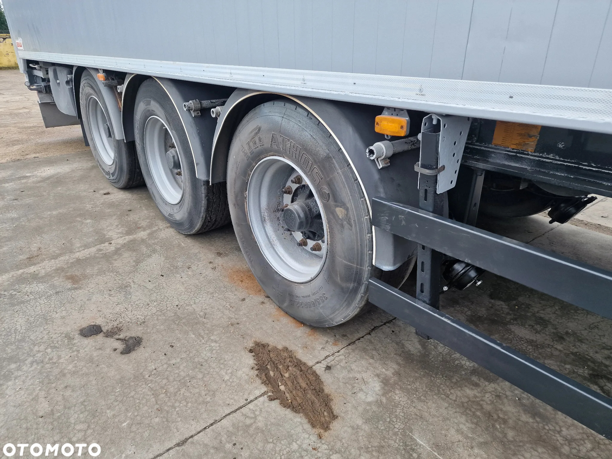 Benalu Ruchoma podłoga 92m3 Podłoga 10 mm 7600 kg - 7