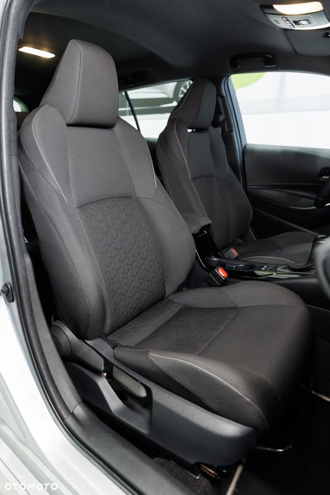 Toyota Corolla 1.8 Hybrid Comfort - 18