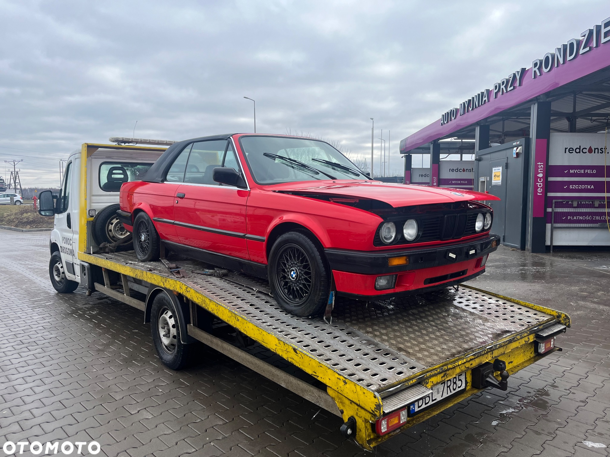 BMW Seria 3 318i - 4