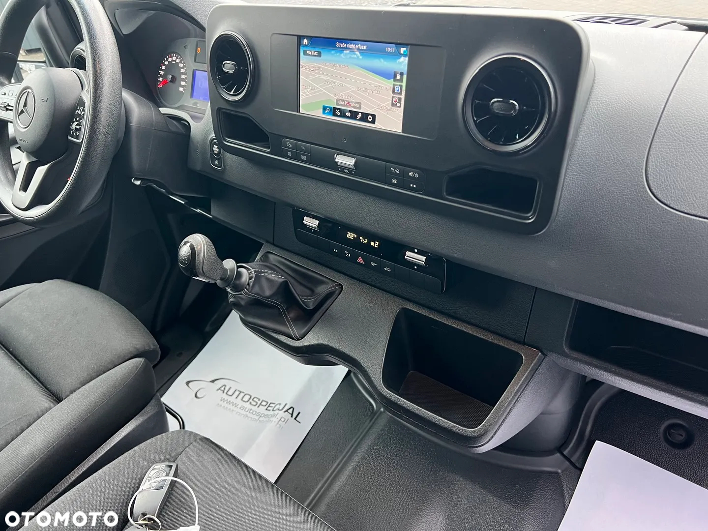 Mercedes-Benz Sprinter - 11