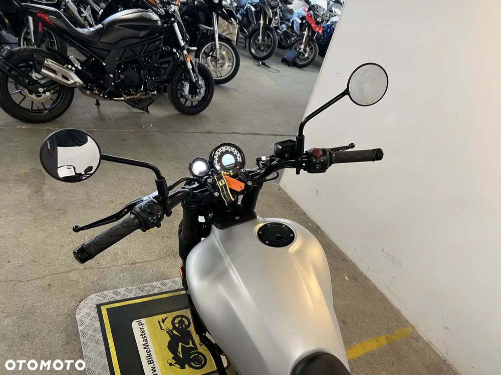 Royal Enfield Guerrilla - 26