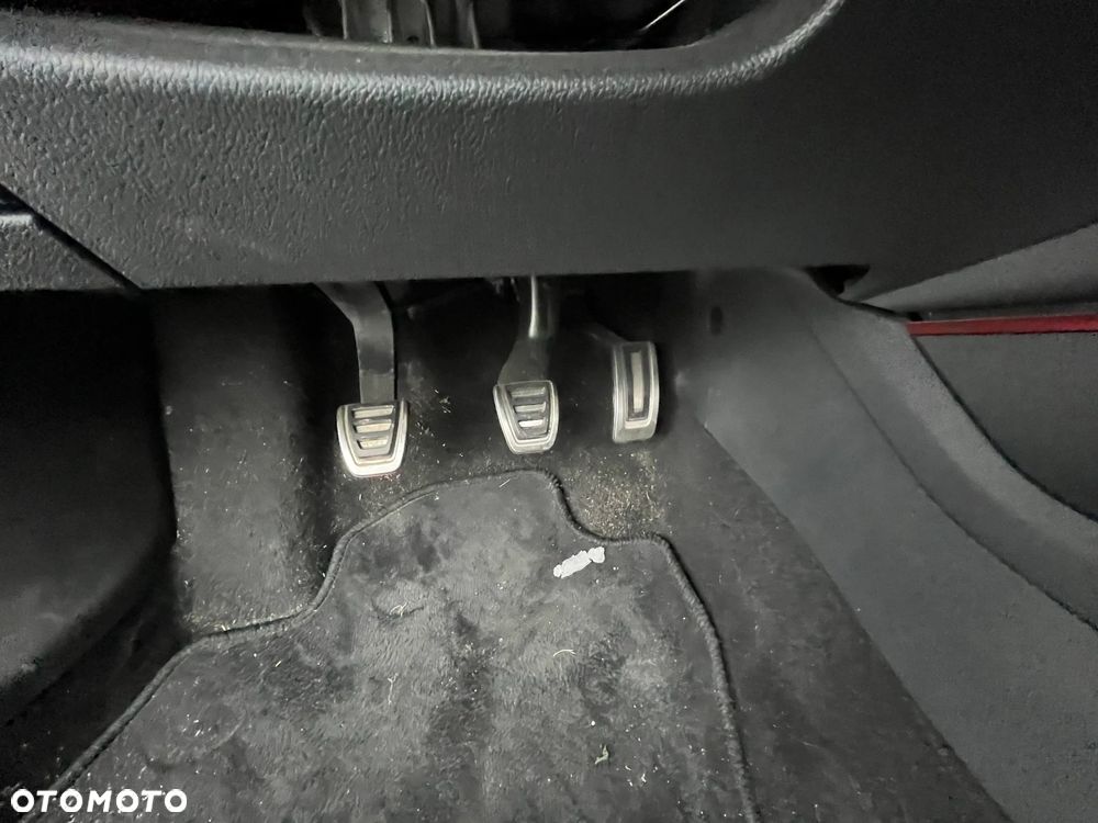 Skoda Fabia 1.0 TSI Monte Carlo - 17