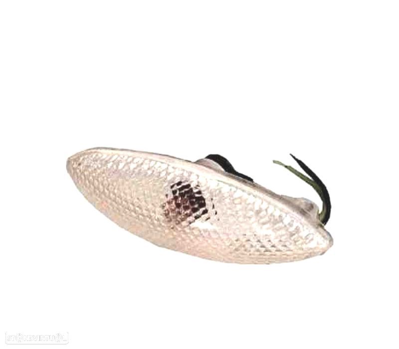 PISCAS LATERAIS TOYOTA YARIS 99-05 - 1