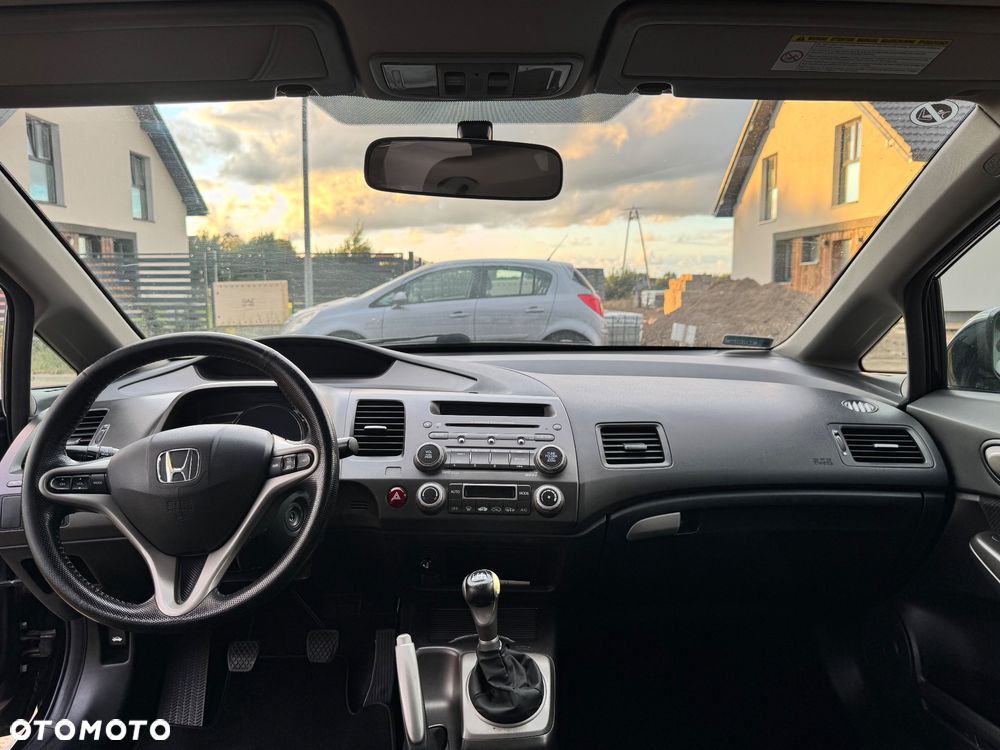 Honda Civic 1.8 Executive - 18