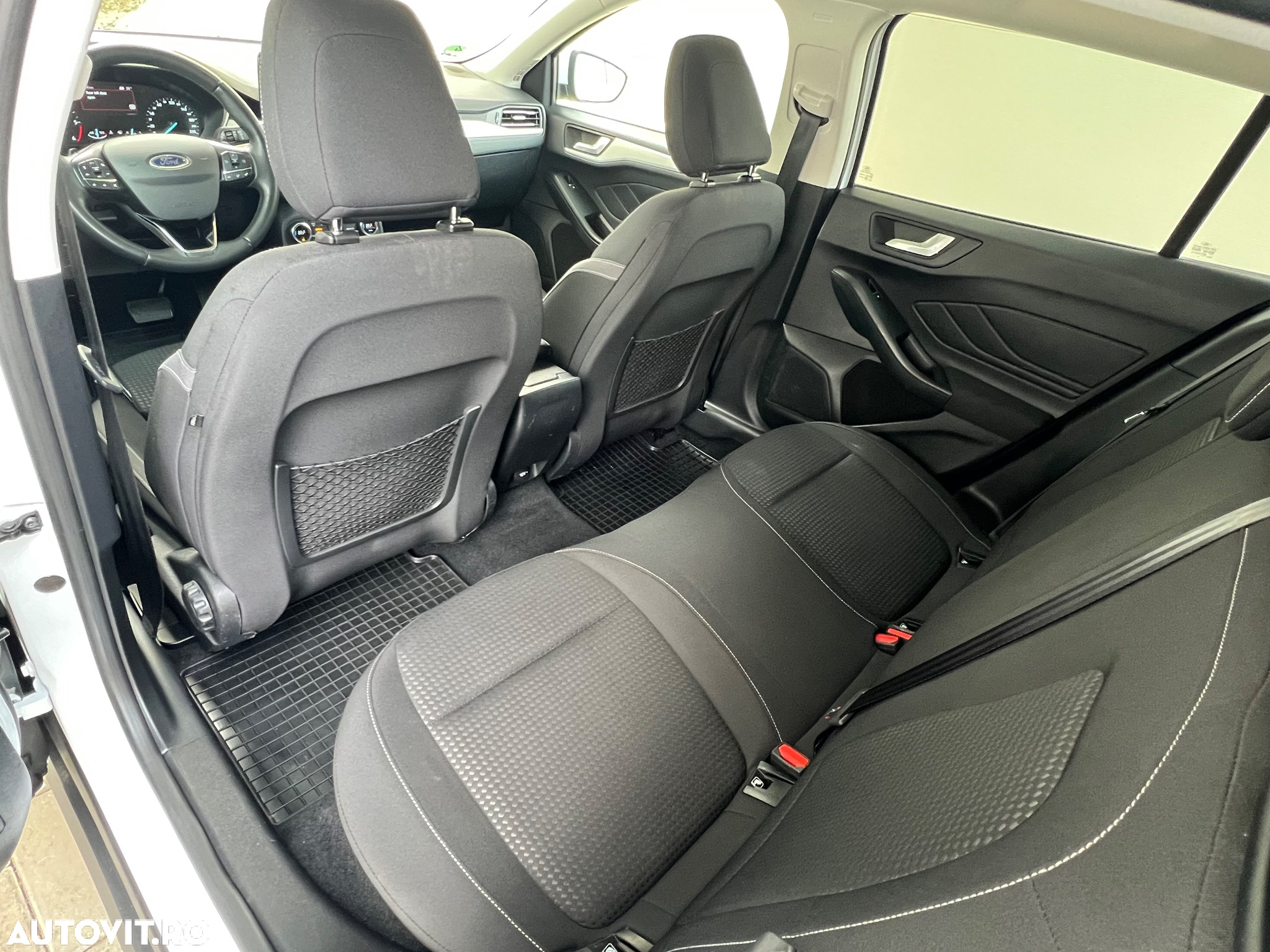 Ford Focus Turnier 1.5 EcoBlue Start-Stopp-System Aut. COOL&CONNECT - 7