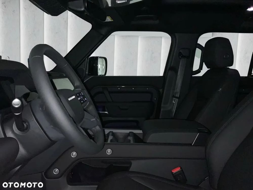 Land Rover Defender 110 D200 X-Dynamic SE - 18