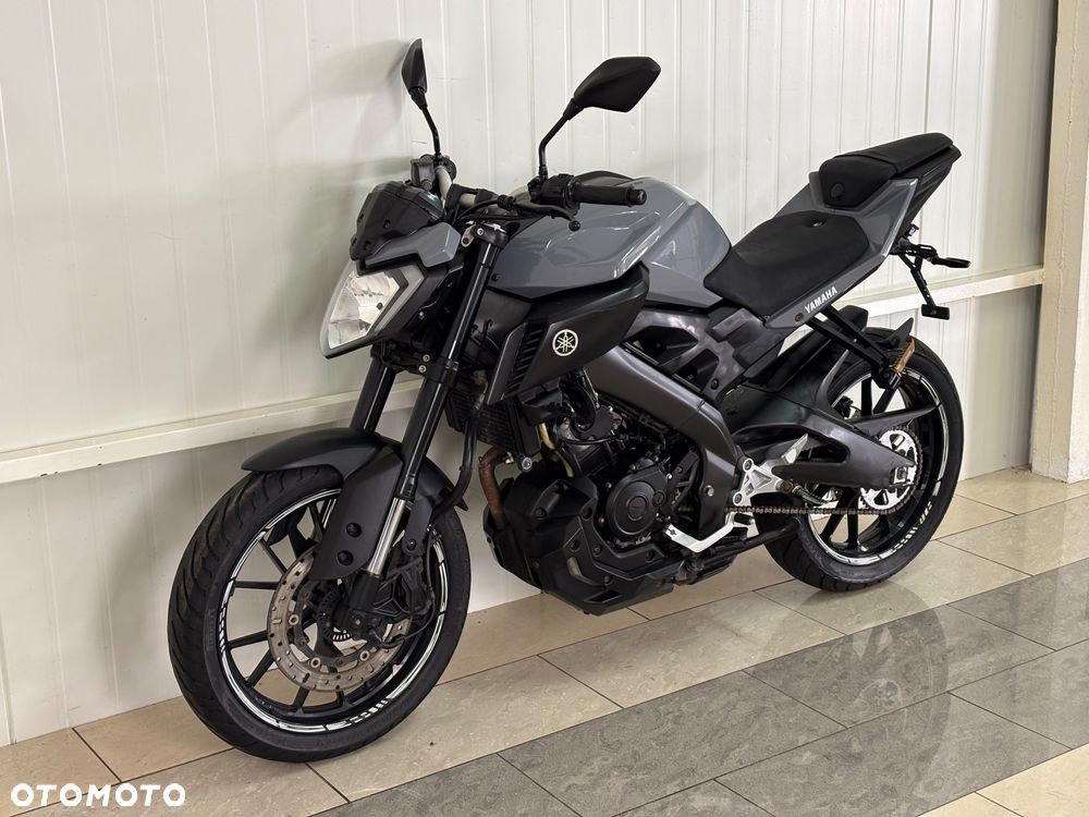 Yamaha MT - 5