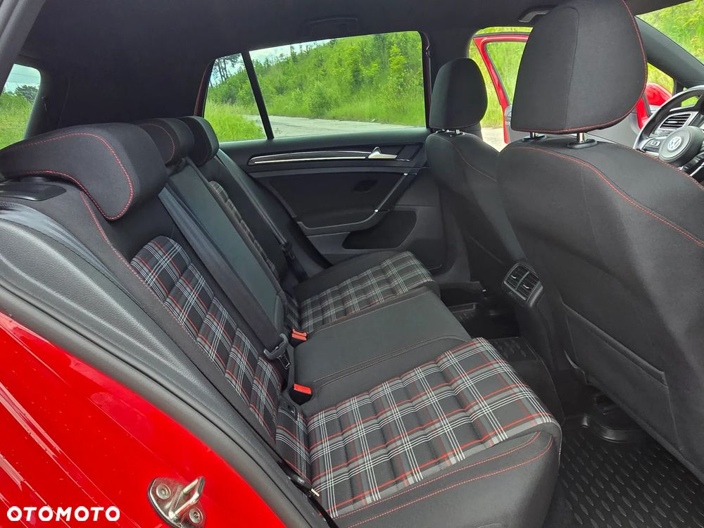 Volkswagen Golf GTI (BlueMotion Technology) DSG - 20