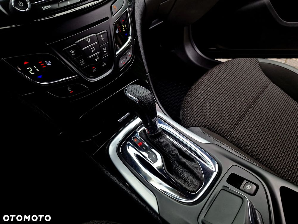 Opel Insignia 2.0 CDTI Cosmo S&S - 33