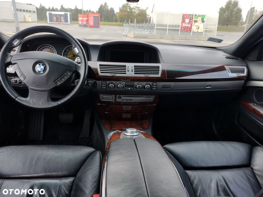 BMW Seria 7 760i - 14