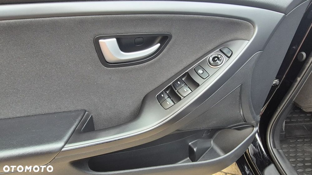 Hyundai i30 1.4 Passion Plus - 20