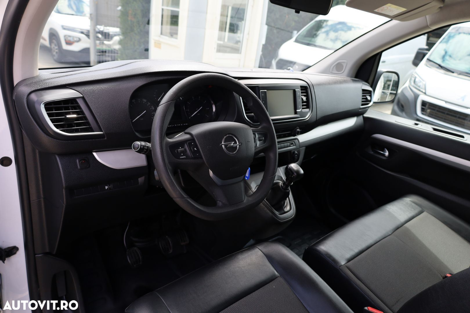Opel Vivaro 2.0 DCI  L3H1 - 14