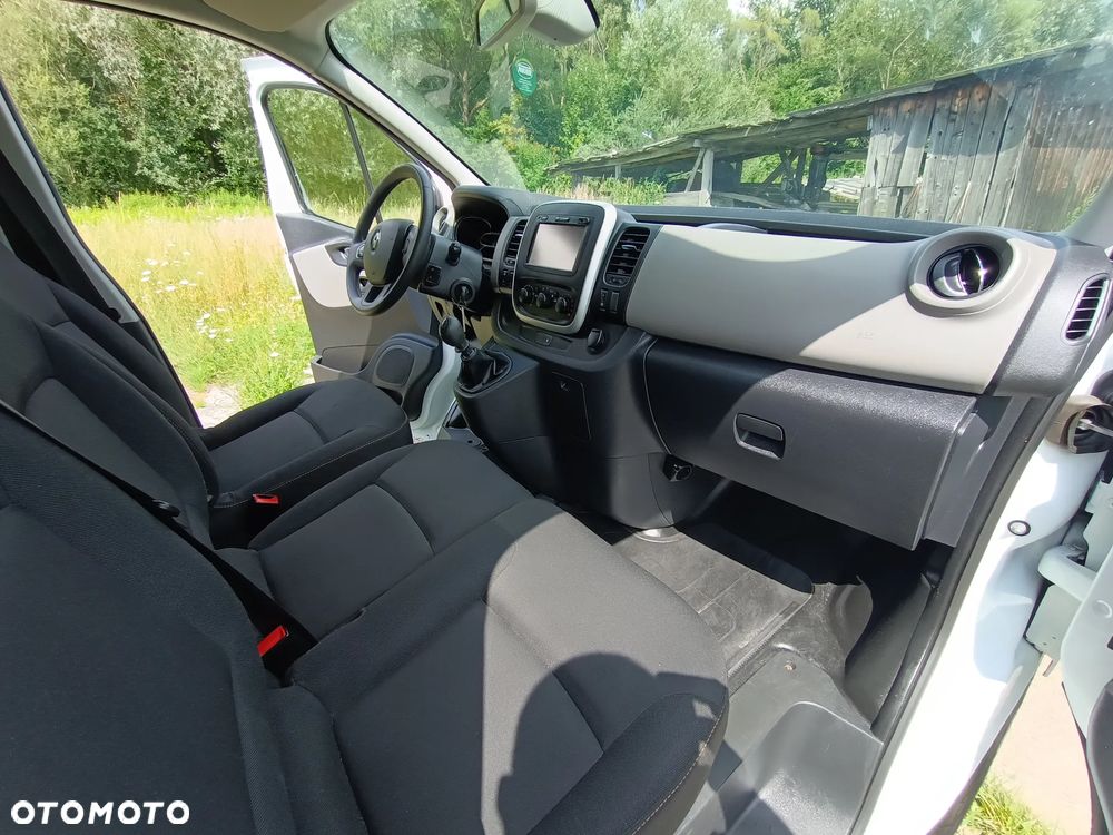 Renault Trafic - 32