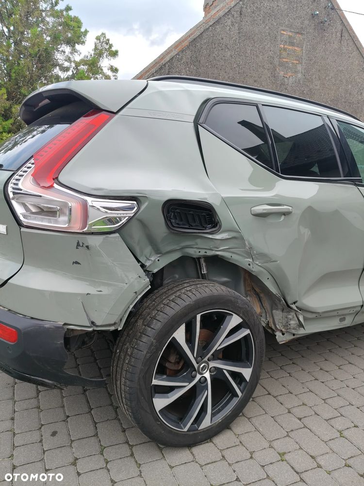 Volvo XC 40 T4 Plug-In Hybrid R-Design - 6