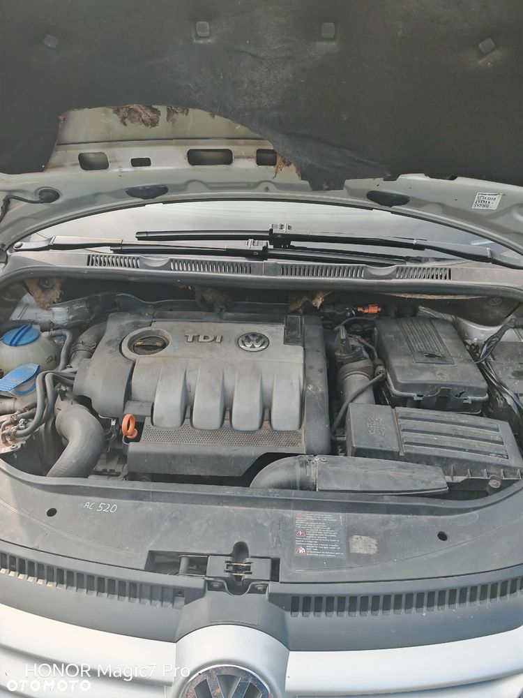 Volkswagen Golf Plus 1.9 TDI Cross - 10