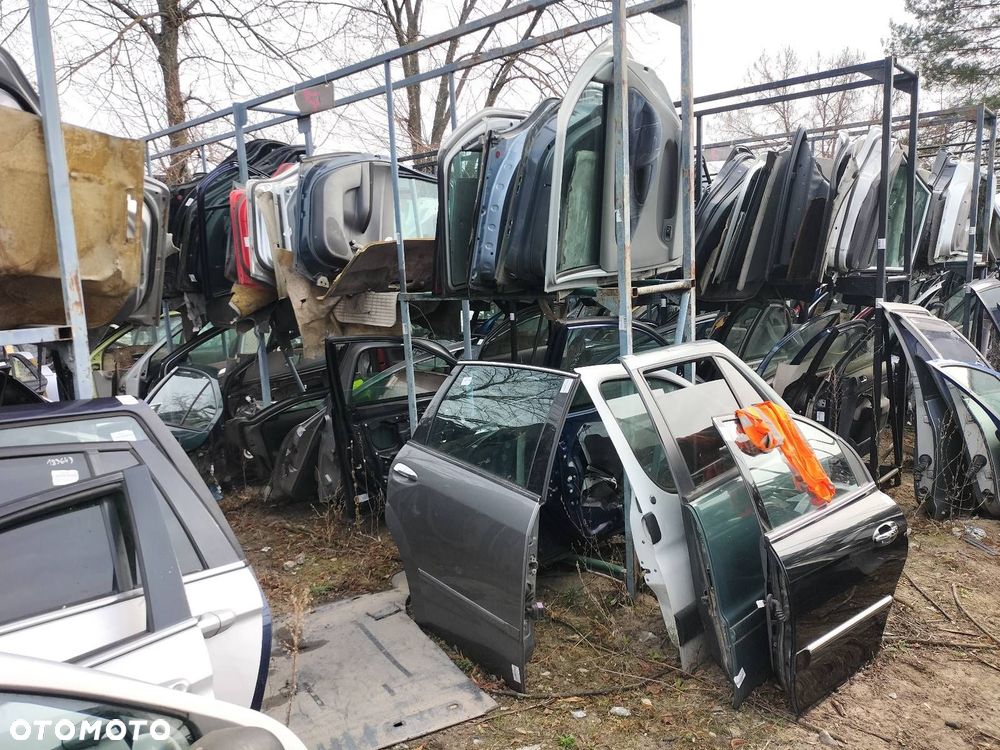 DRZWI KOMPLETNE LEWY TYŁ KIA MAGENTIS I EB - 10