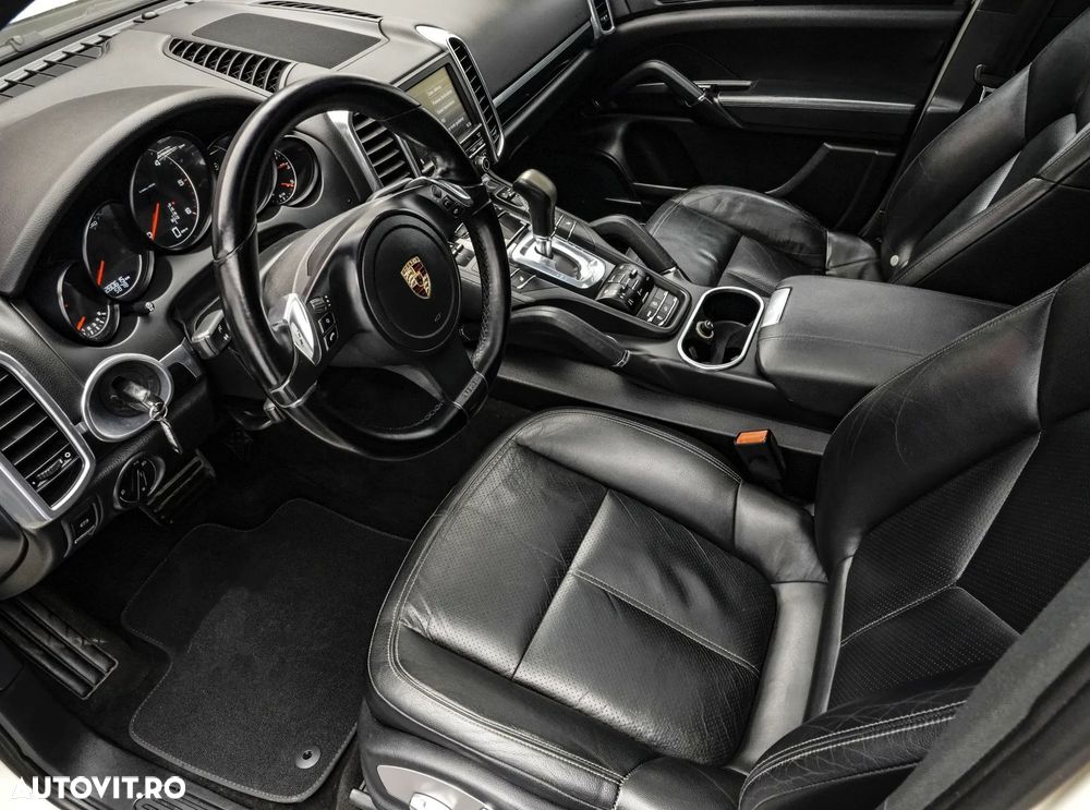 Porsche Cayenne - 11