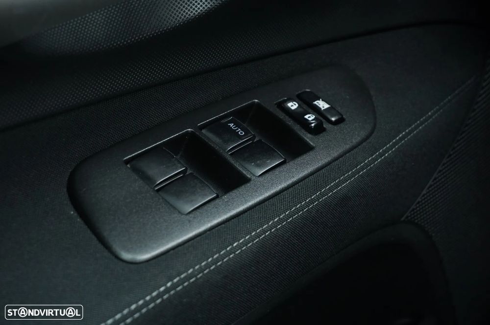 Toyota Auris 1.4 D-4D Comfort+Navi - 24