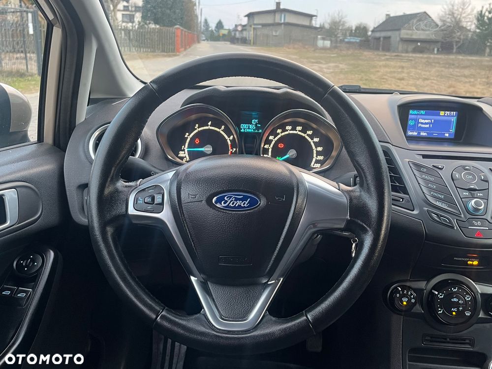 Ford Fiesta 1.25 Platinium X - 24