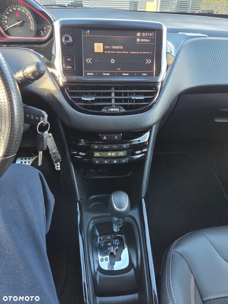 Peugeot 2008 PureTech 110 Stop&Start EAT6 GT-Line Edition - 19