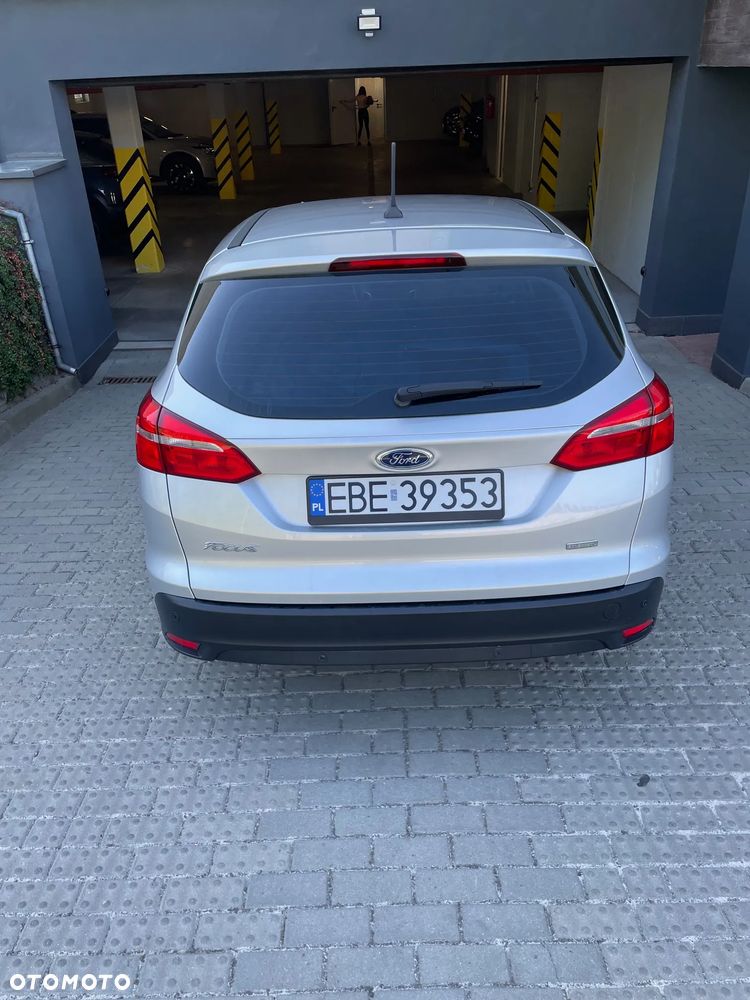 Ford Focus 1.0 EcoBoost 99g Trend - 4