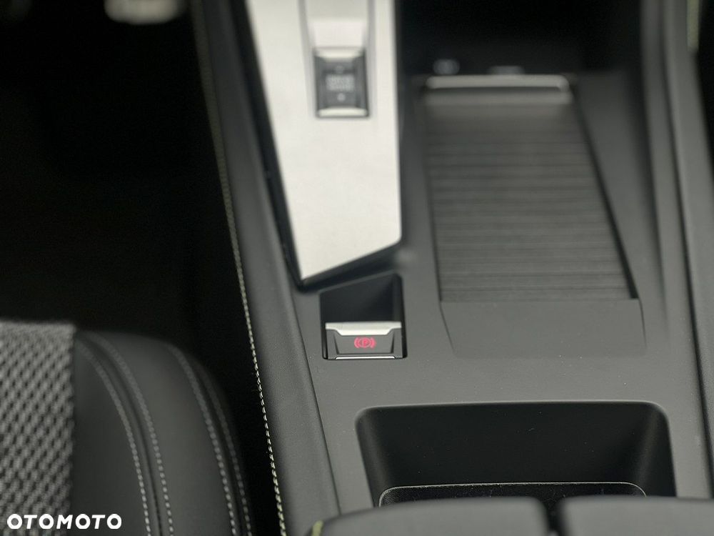 Peugeot 308 1.2 PureTech GT S&S EAT8 - 24