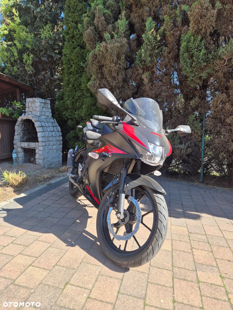 Suzuki GSX - 20
