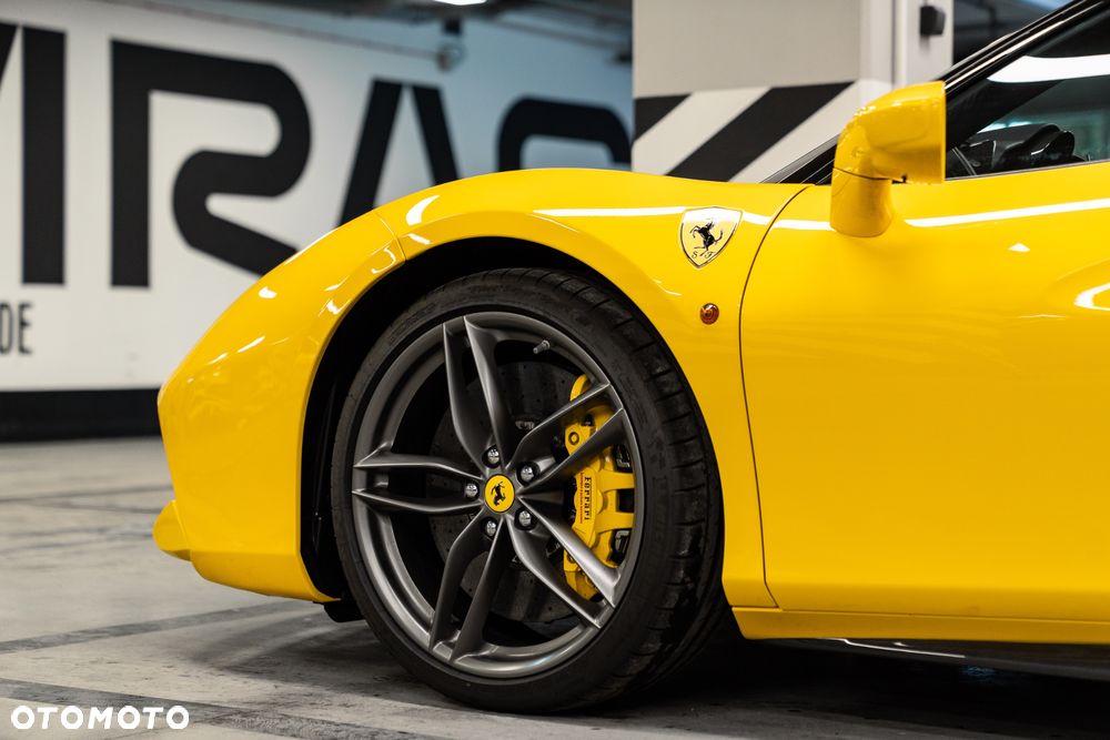 Ferrari 488 - 13