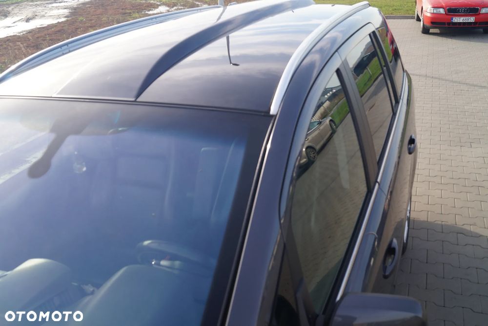 Opel Zafira 1.8 Cosmo Easytronic - 4