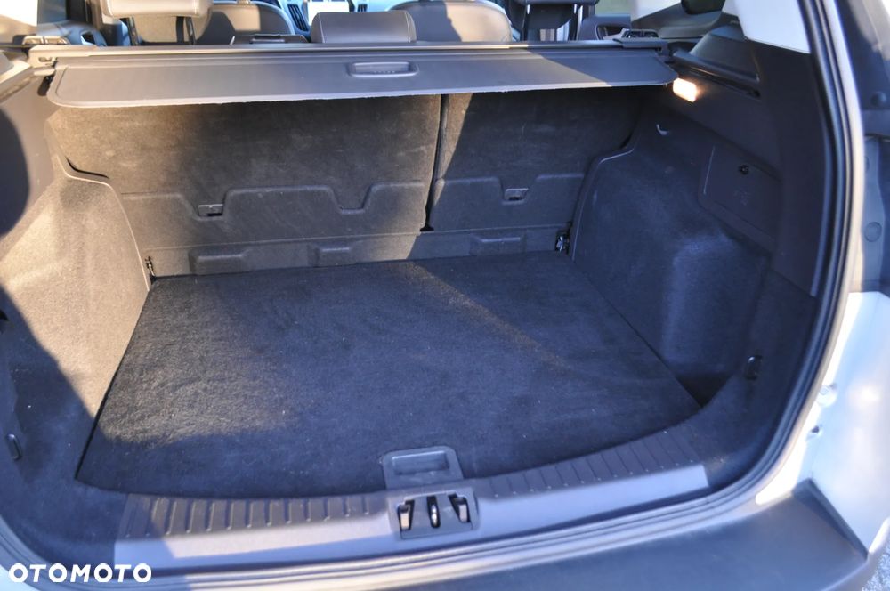 Ford Kuga 2.0 TDCi 2x4 Titanium - 29