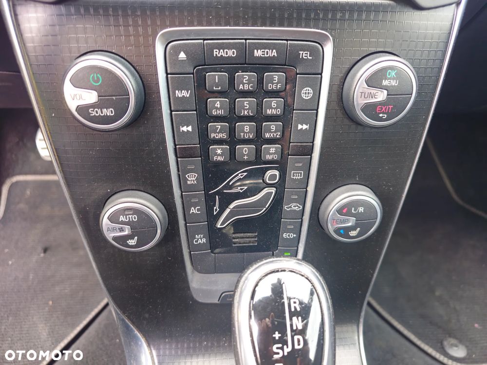 Volvo V40 D2 Drive-E SCR Momentum - 13