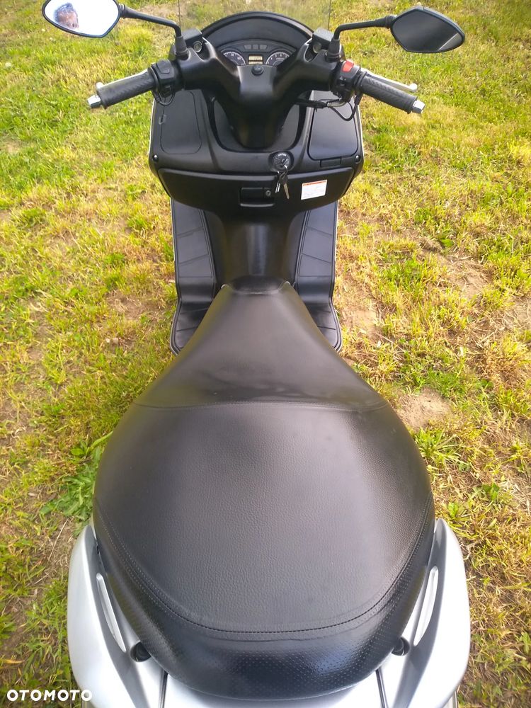 Suzuki Burgman - 7