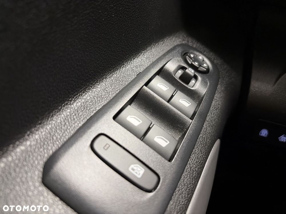 Toyota Proace City Verso 1.2 D-4T Business - 16