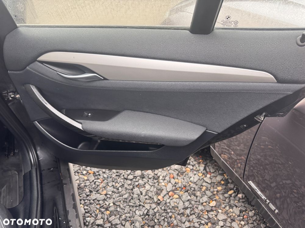 BMW X1 sDrive18i Sport Line - 15