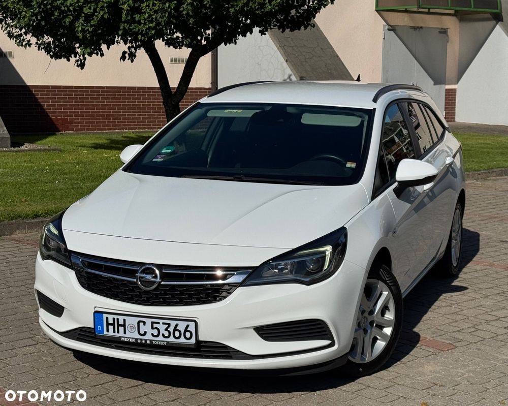 Opel Astra 1.6 CDTI Dynamic - 1